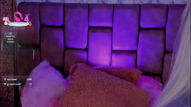 Image 6 of soffiqueen Stream on Chaturbate on 28 days ago