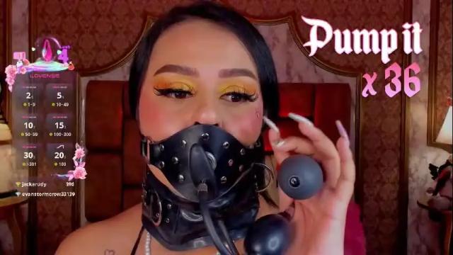 Image 10 of soffiqueen Stream on Chaturbate on 2 days ago
