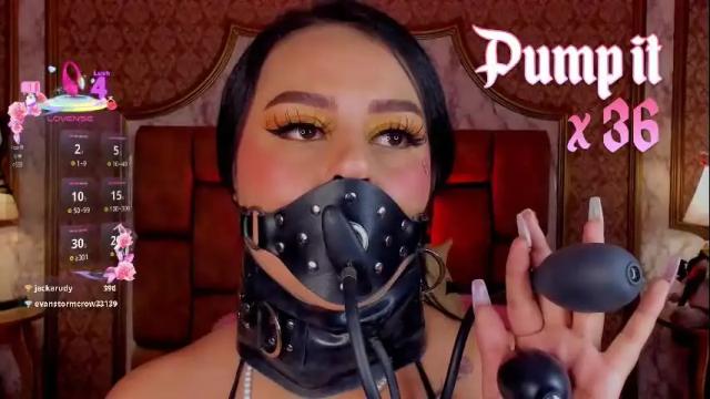 Image 8 of soffiqueen Stream on Chaturbate on 2 days ago