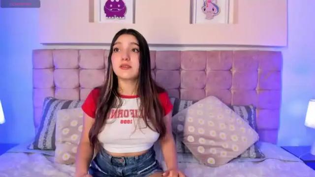 Image 11 of soffy__18 Stream on Chaturbate on 15 months ago