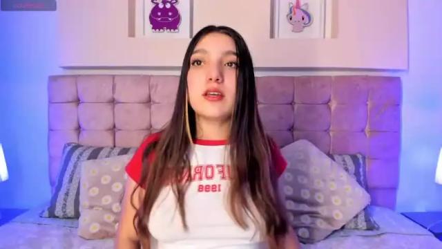 Image 3 of soffy__18 Stream on Chaturbate on 15 months ago