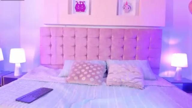 Image 8 of soffy__18 Stream on Chaturbate on 15 months ago