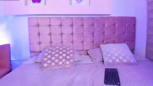 Image 4 of soffy__18 Stream on Chaturbate on 15 months ago