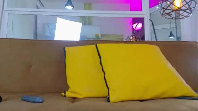 Image 8 of sofhia_cruz Stream on Chaturbate on 3 days ago