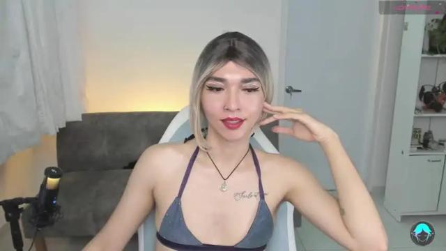 Image 2 of sofi_elfqueen Stream on Chaturbate on 14 months ago