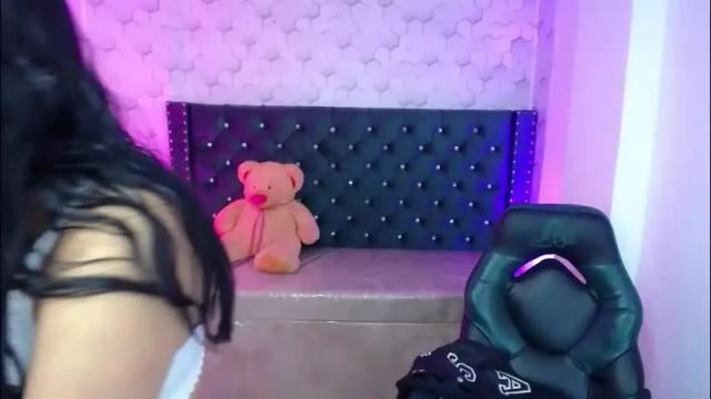 Image 2 of sofi_hot_4m Stream on Chaturbate on 1 month ago