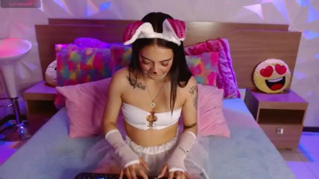 Image 11 of sofi_ivanov Stream on Chaturbate on 16 months ago