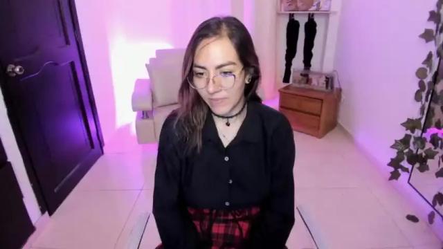 Image 10 of sofi_martinezz Stream on Chaturbate on 14 months ago