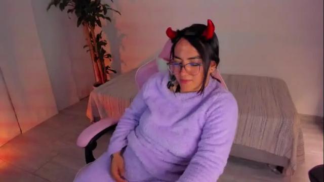 Image 11 of sofi_martinezz Stream on Chaturbate on 2 months ago