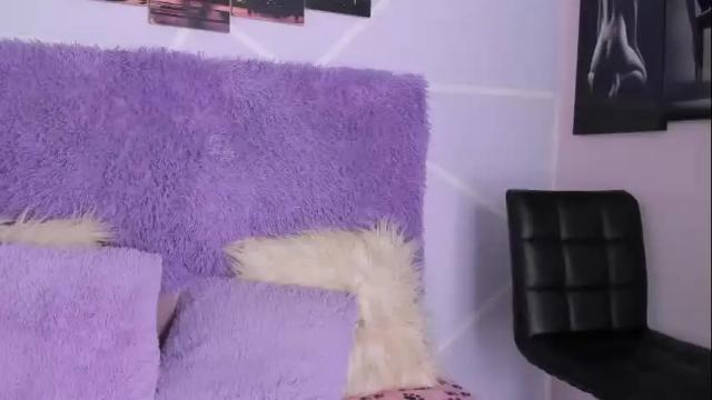 Image 2 of sofi_noa Stream on Chaturbate on 29 days ago