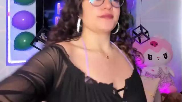 Image 4 of sofi_noa Stream on Chaturbate on 20 days ago