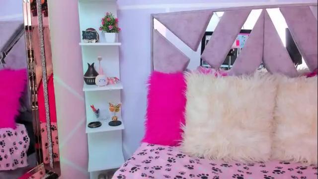 Image 12 of sofi_noa Stream on Chaturbate on 18 days ago