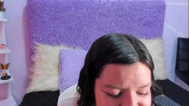 Image 2 of sofi_noa Stream on Chaturbate on 17 days ago