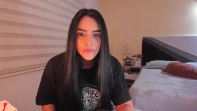 Image 4 of sofi_saenzz Stream on Chaturbate on 18 months ago