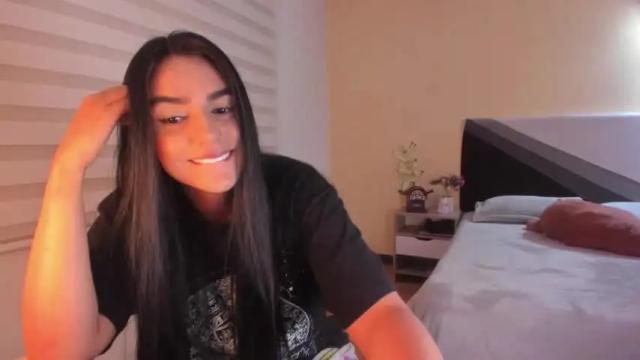 Image 7 of sofi_saenzz Stream on Chaturbate on 18 months ago