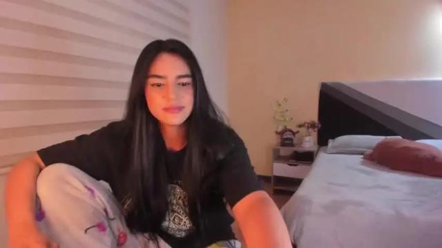 Image 8 of sofi_saenzz Stream on Chaturbate on 18 months ago