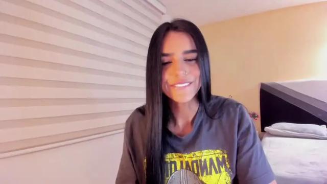 Image 10 of sofi_saenzz Stream on Chaturbate on 17 months ago