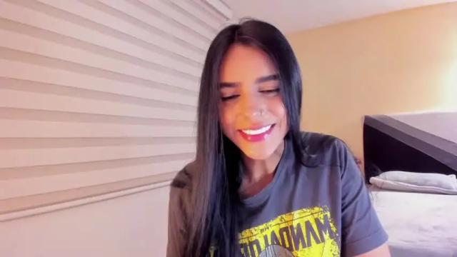 Image 11 of sofi_saenzz Stream on Chaturbate on 17 months ago