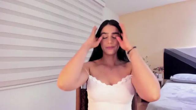 Image 7 of sofi_saenzz Stream on Chaturbate on 17 months ago