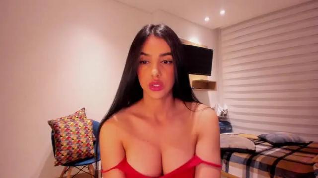 Image 11 of sofi_saenzz Stream on Chaturbate on 14 months ago