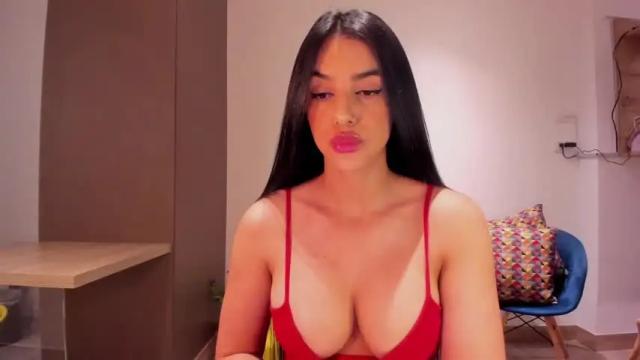 Image 2 of sofi_saenzz Stream on Chaturbate on 14 months ago