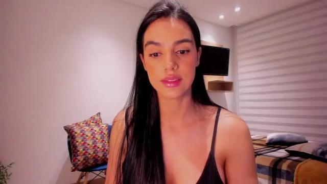 Image 12 of sofi_saenzz Stream on Chaturbate on 14 months ago