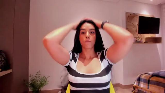 Image 6 of sofi_saenzz Stream on Chaturbate on 14 months ago