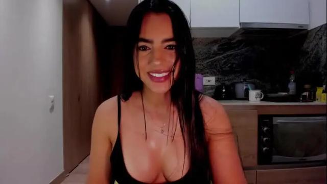 Image 2 of sofi_saenzz Stream on Chaturbate on 3 months ago