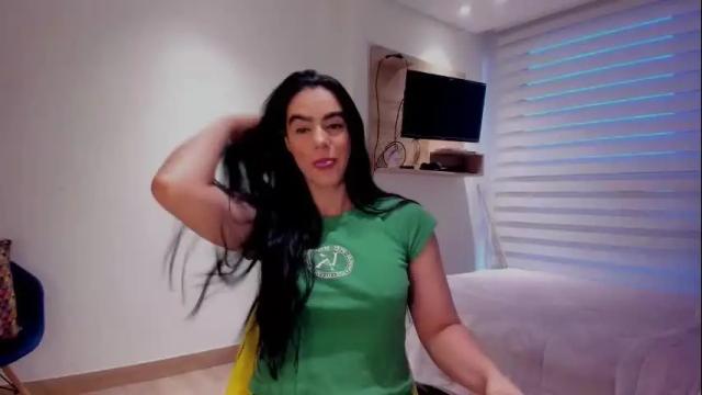 Image 2 of sofi_saenzz Stream on Chaturbate on 2 months ago