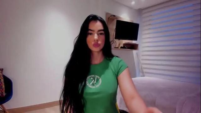 Image 3 of sofi_saenzz Stream on Chaturbate on 2 months ago