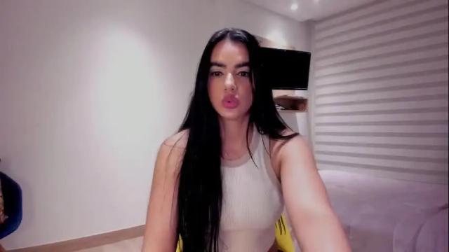 Image 10 of sofi_saenzz Stream on Chaturbate on 1 month ago