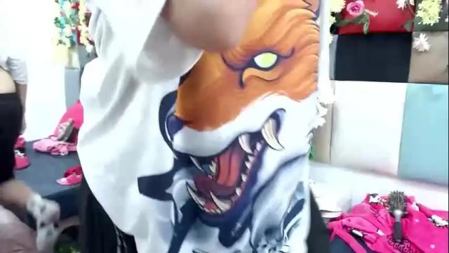 Image 3 of sofi_squirt_ Stream on Chaturbate on 2 months ago