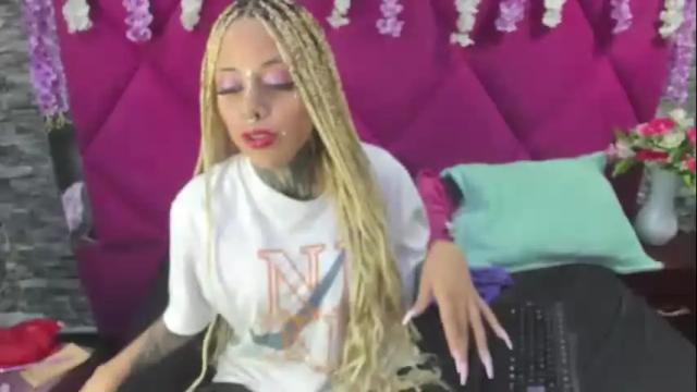 Image 6 of sofi_squirt_ Stream on Chaturbate on 1 month ago