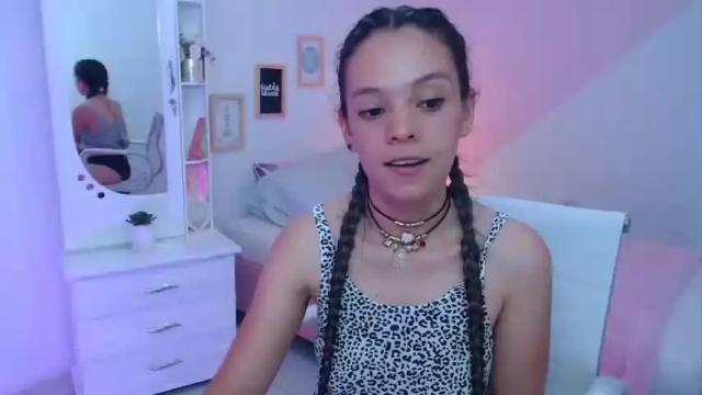 Image 4 of sofi_thelucky Stream on Chaturbate on 18 months ago