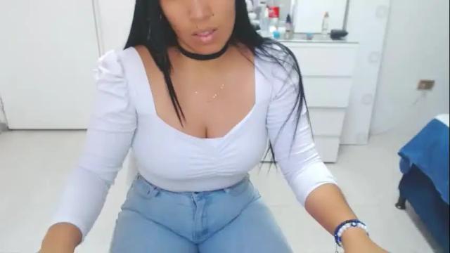Image 4 of sofia13vene Stream on Chaturbate on 2 months ago