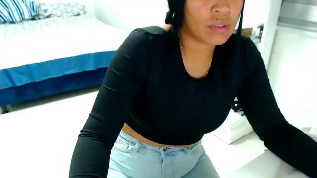 Image 4 of sofia13vene Stream on Chaturbate on 1 month ago