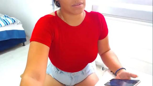 Image 8 of sofia13vene Stream on Chaturbate on 1 month ago