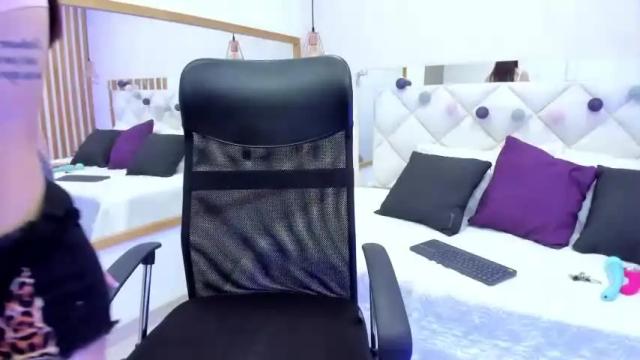 Image 8 of sofia__alvarez Stream on Chaturbate on 21 months ago
