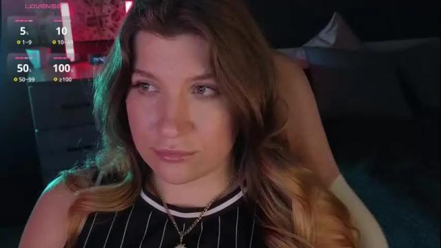 Image 4 of sofia__fairy Stream on Chaturbate on 5 months ago