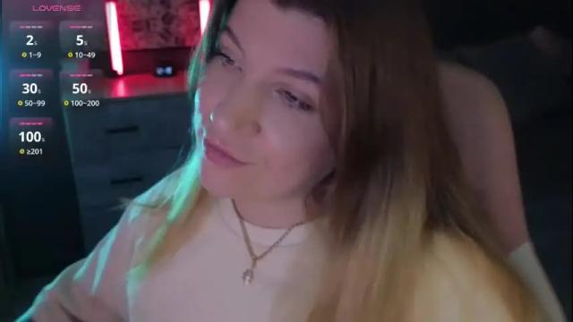 Image 4 of sofia__fairy Stream on Chaturbate on 5 months ago