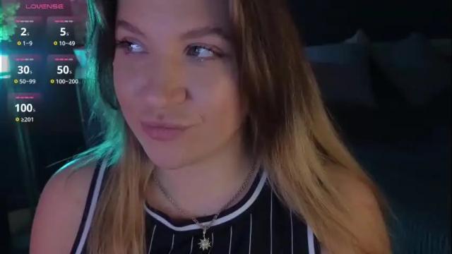 Image 8 of sofia__fairy Stream on Chaturbate on 5 months ago