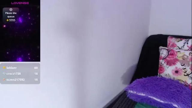 Image 11 of sofia__whitee Stream on Chaturbate on 25 days ago