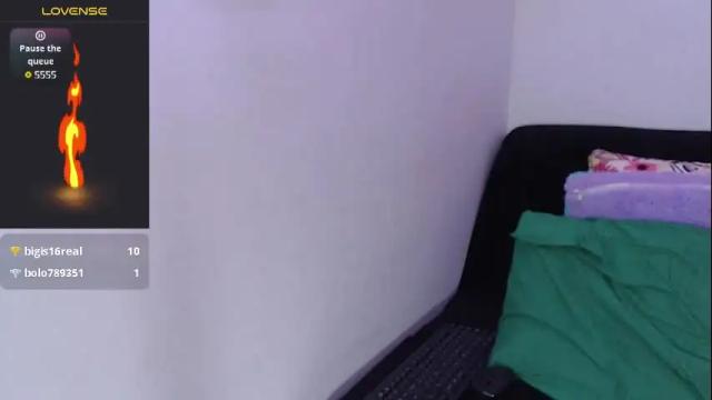 Image 8 of sofia__whitee Stream on Chaturbate on 9 days ago