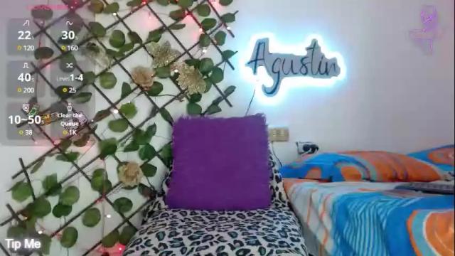 Image 4 of sofia_cummings Stream on Chaturbate on 8 days ago