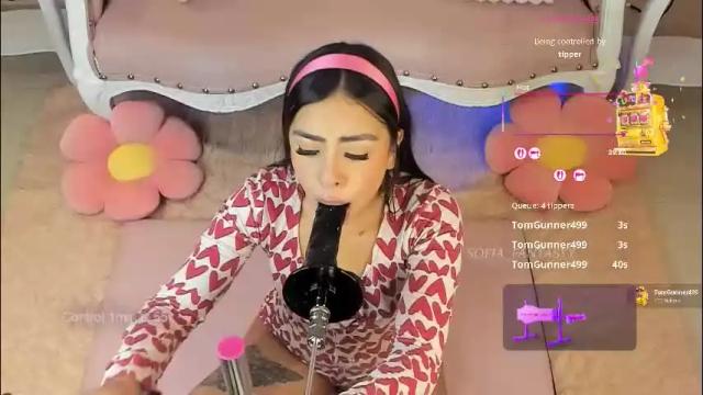 Image 8 of sofia_fantasyy Stream on Chaturbate on 26 days ago