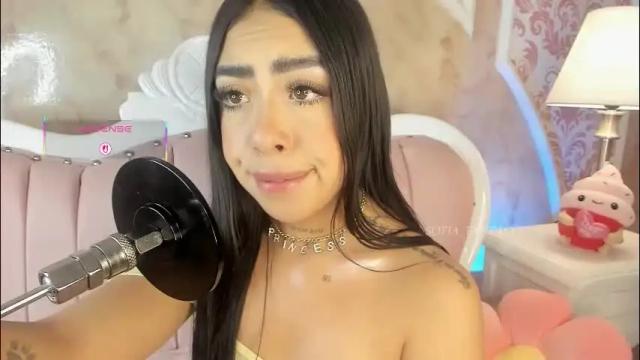 Image 10 of sofia_fantasyy Stream on Chaturbate on 22 days ago