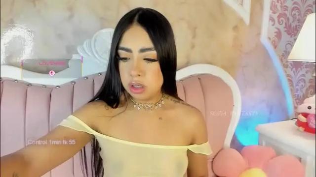 Image 4 of sofia_fantasyy Stream on Chaturbate on 22 days ago