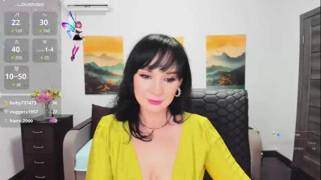 Image 8 of sofia_ford Stream on Chaturbate on 9 days ago