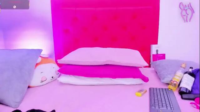 Image 2 of sofia_girl_ Stream on Chaturbate on 1 month ago