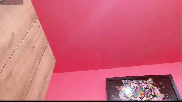 Image 2 of sofia_gold_ Stream on Chaturbate on 1 month ago